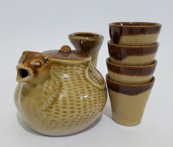 New Japanese Sake Set w/2 Cups Tanuki/Raccoon New Japanese Sake Set w/2 Cups Tanuki/Raccoon