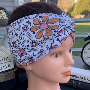 Retro Floral Nurse Headband, Soft Stretchy Twisted Headband, Wide Twisted Headbands for Nurses, Gifts for Medical Assistants, Nurse Gift