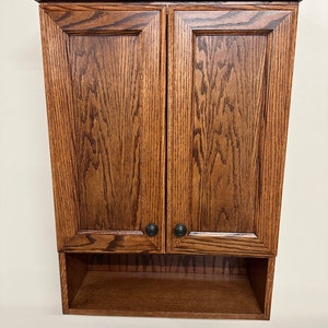 Oak Traditional Style Storage Cabinet /Medicine Cabinet/Vanity