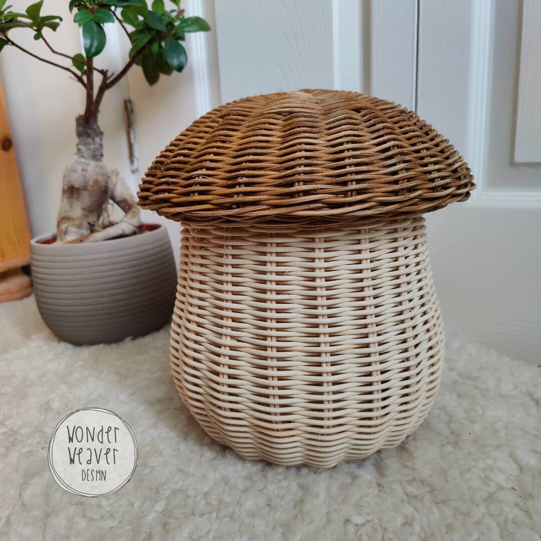 Rattan/wicker Mushroom Storage Basket With Handdyed Lid Large Brown