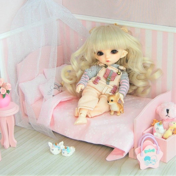 simple bed puki puki  for pukifee, lati yellow, baby Barbie, nappy choo, dolls or the same size