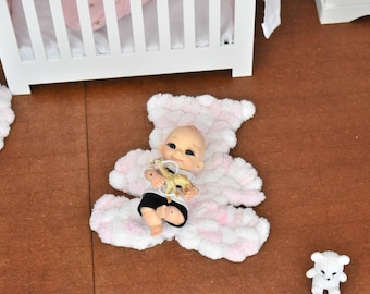 Carpet pompon diorama  for bjd minifee, iplehouse, Tonner, pukifee, lati yellow,  bjd baby, nappy choo barbie baby, krissy, shelly, kelly