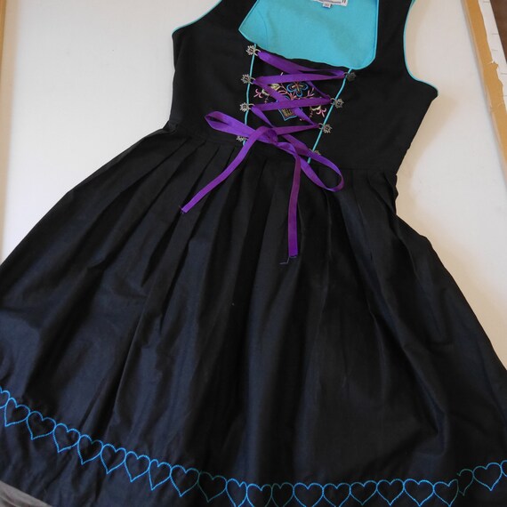 Black Dirndl with front lacing Black blouse Sleev… - image 9