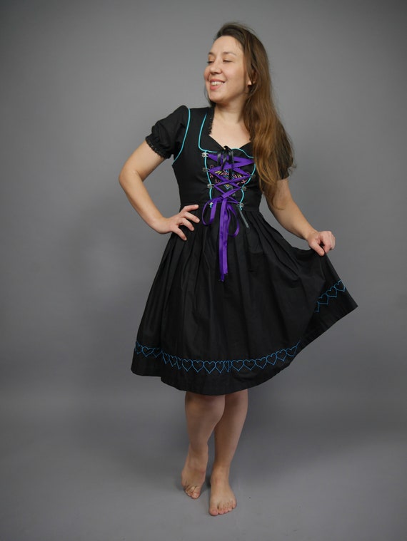 Black Dirndl with front lacing Black blouse Sleev… - image 4