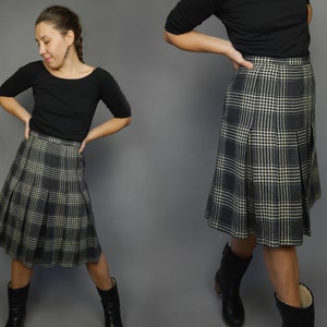 Vintage 70&#39;s pleated skirt Tartan plaid  Pure New Wool Hound tooth gray print WAIST 32 in