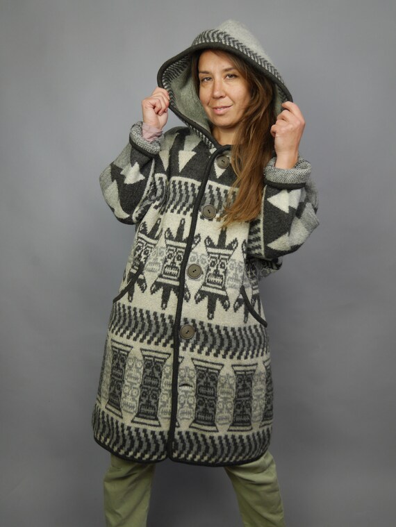 Wool blanket style coat Southwestern Peruvian mon… - image 4