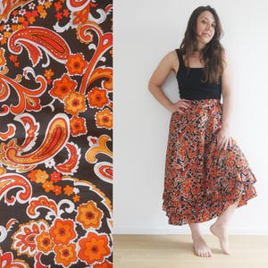 Peasant floral print skirt Ruffle Prairie festival skirt Vintage 70s WAIST 27,5 in