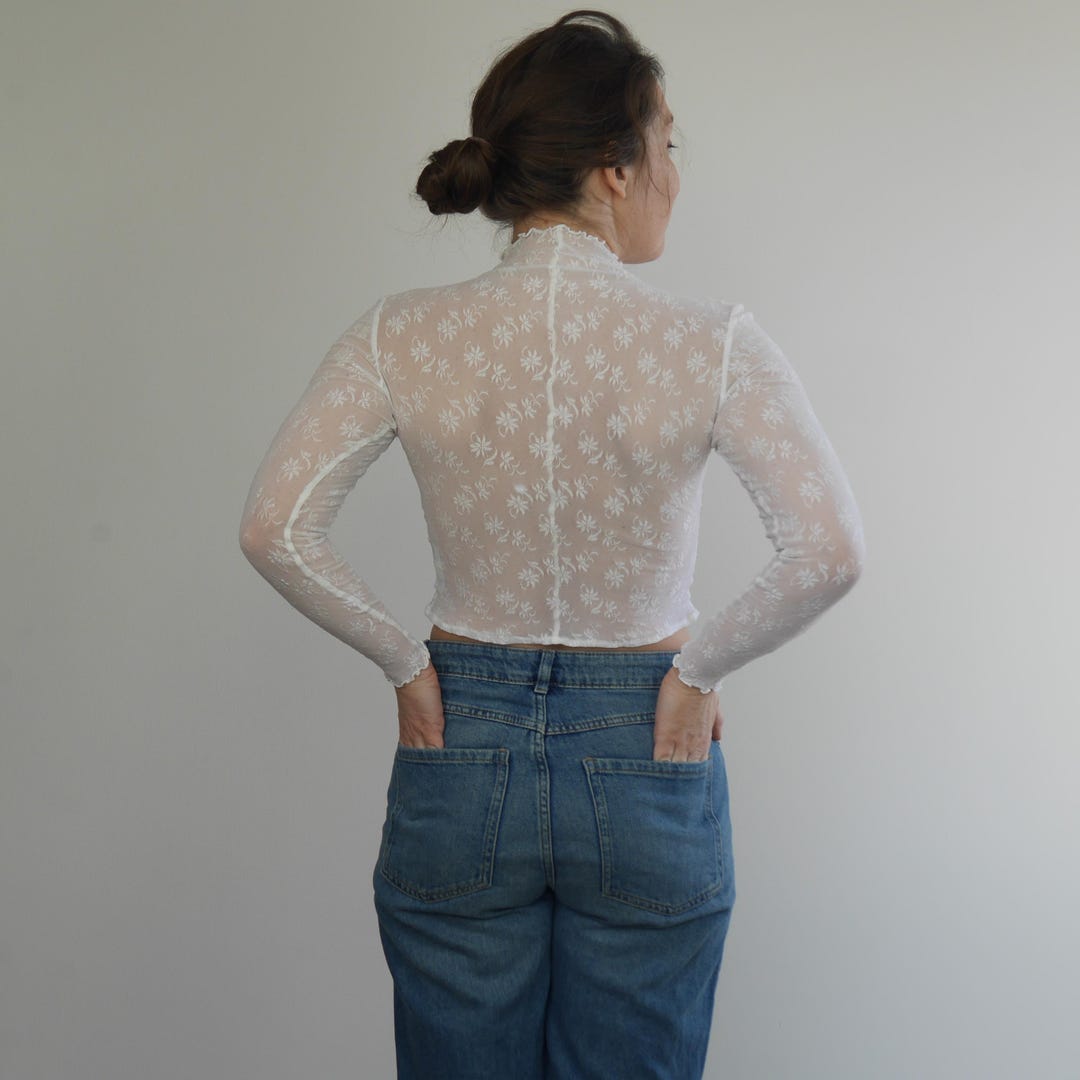 Pullover Top (white mesh)