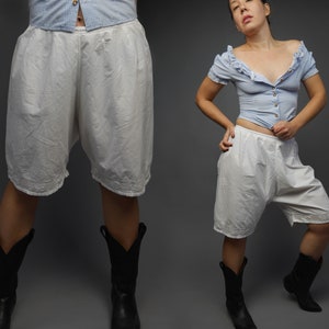 White antique cancan pantaloons with lace hem Beginning century cotton sleepwear Edwardian short bloomers WAIST 35 in