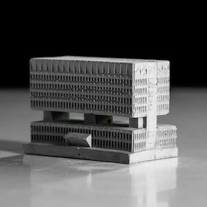 Edificio Pirelli – Maqueta de hormigón en miniatura: 038