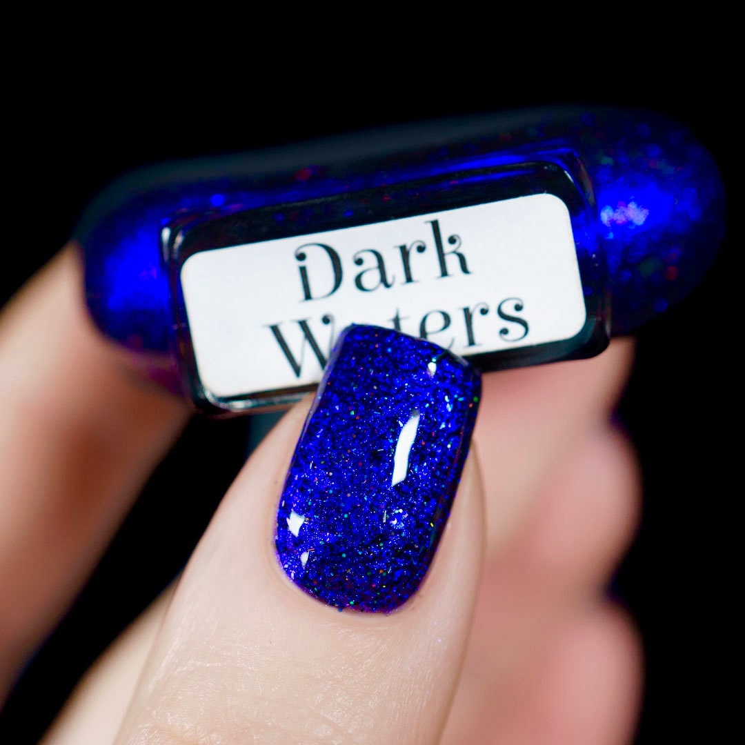 P•O•P Dark Waters de la colección Beach Life Esmalte de uñas de secado rápido con copos cambiantes iridiscentes de arcoíris