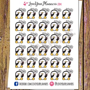 Puede incluir: Una hoja de 36 pegatinas de pingüinos con el texto "¡No olvides!" en una burbuja de pensamiento sobre cada pingüino. Los pingüinos son negros y blancos con picos y patas naranjas. Las pegatinas están sobre un fondo blanco.