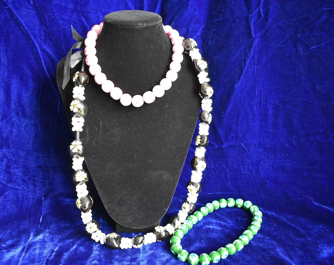 Misc Lot of Vintage Painted Kukui Nut Lei, Polynesian Sea Shell Necklaces, Vintage Handmade Necklace, Tiki Necklace, Shell Necklace