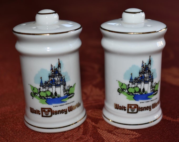 Lot of 2 Vintage Walt Disney World Cinderella Castle Ceramic Salt & Pepper Shakers Japan,Salt and Pepper 1960s Decor,Disney Parks,Disneyland