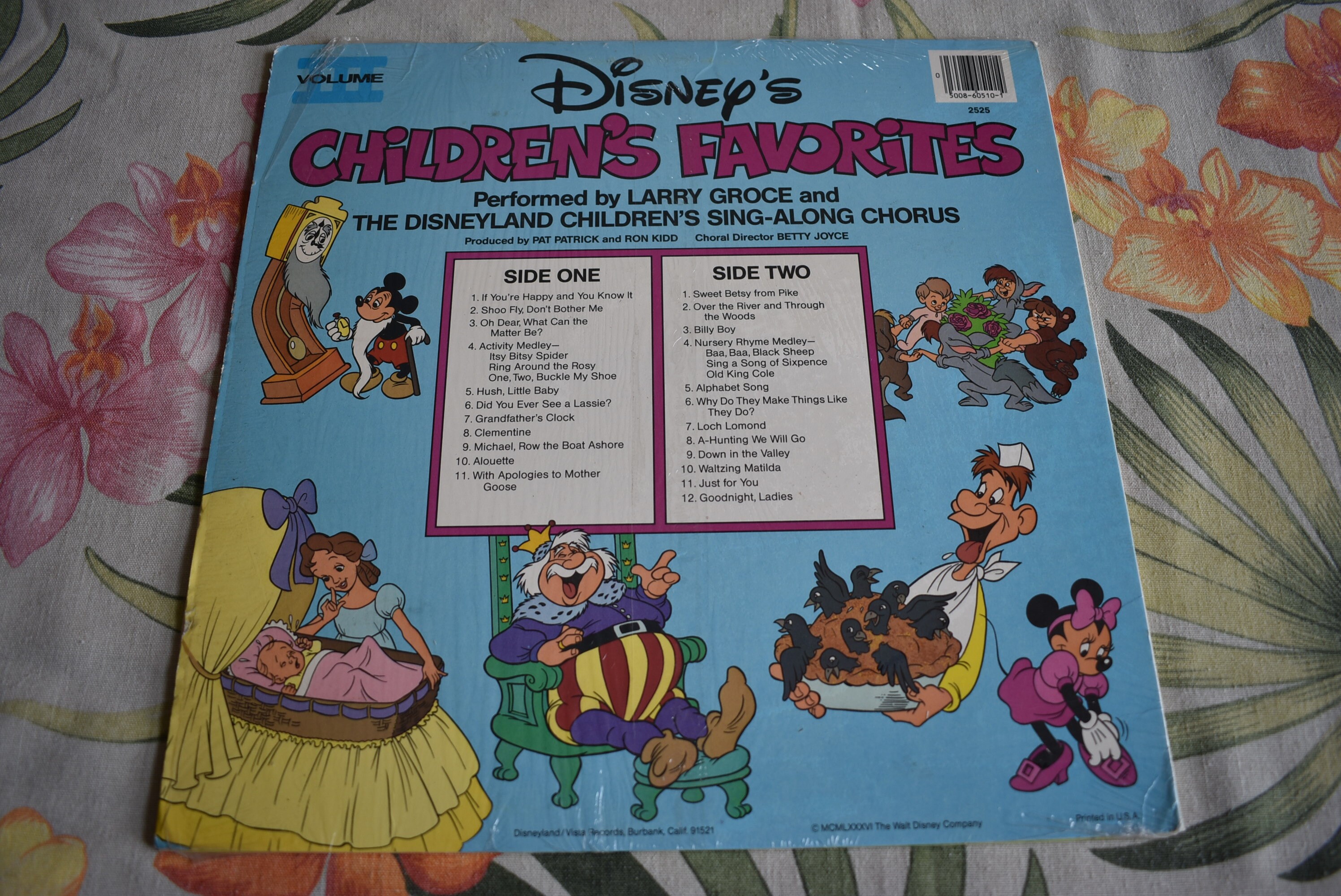 Vintage Walt Disney's Disney's Children's Favorites Volume