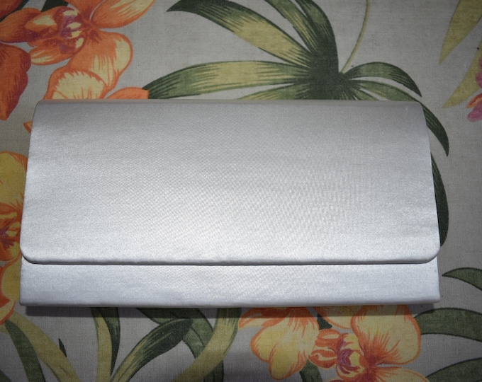 Vintage Mid Century Style Womens White Evening Clutch Bag/Purse Made by Debbie a Division of John Wind Imports Made in Japan