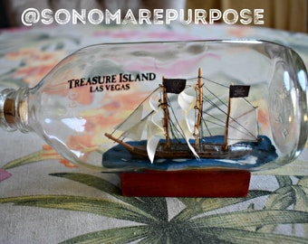 Vintage Treasure Island Las Vegas Pirate Ship in a Bottle Souvenir, Pirate ship in a Bottle, Las Vegas Souvenir, Treasure Island Gift Shop