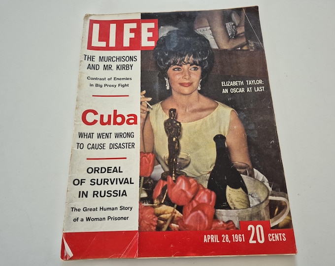 Vintage 1961 LIFE Magazine, Elizabeth Taylor and Oscar at Last, Russia, Vintage Magazine, Magazine, 1961