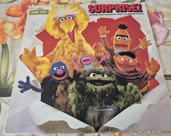 Vintage Sesame Street – Surprise! Original Cast Recording Vinyl Record, CTW 22101, Kermit the Frog, Miss Piggy, Muppets, Big Bird