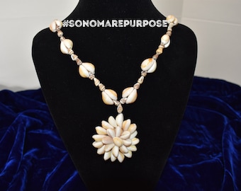 Vintage Polynesian White Brown Pendant Sea Shell Necklace 34", Vintage Handmade Necklace, Tiki Necklace,Shell Necklace, Sea Shell Necklace