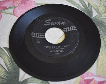 Vintage 1964, THE BEATLES - She Loves You / I'll Get You - Vinyl