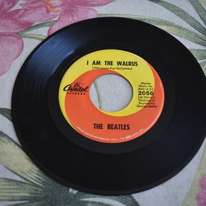 Vintage 1967, THE BEATLES Hello Goodbye/I Am The Walrus Capitol 45 1st Press 2056 Rock and Roll, The Beatles 1960&#39;s Single 45 rpm
