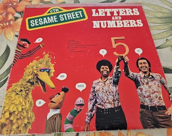 Vintage Sesame Street – Letters And Numbers Vinyl Record, Sesame Street Records – CTW 22055, Kermit the Frog, Miss Piggy, Muppets, Big Bird