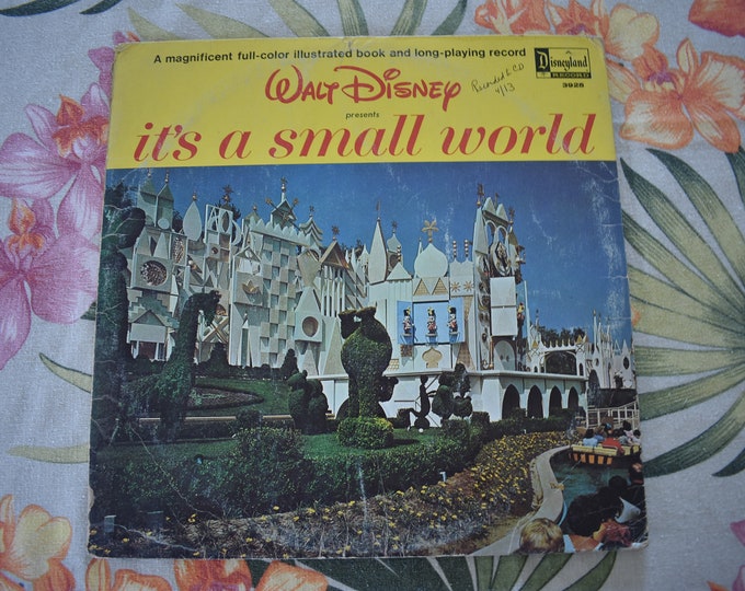 Walt Disney's its a small World Vintage 1964 Vinyl Record LP 3925 NEAR MINT, Record,Childrens Record, Kid Record,Its a Small World after all