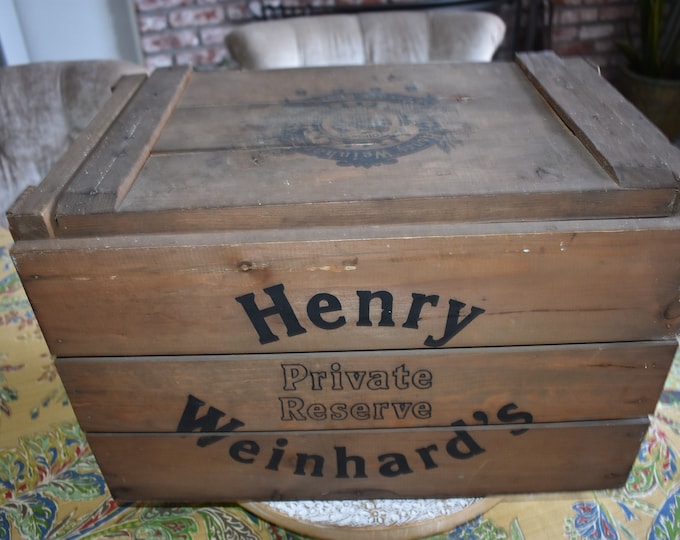 Vintage 1970's Henry Weinhard's Private Reserve Promotional Beer Wooden Crate Box with Hinged Lid, Henry Weinhard Wooden Box, Henry Weinhard