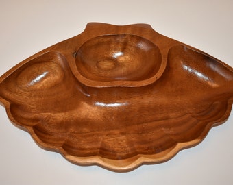 Vintage Monkey Pod Wood Clam Shell Bowl Serving Dish, Made in Hawaii, Chip & Dip, Acacia Woods, Vintage Hand Made Wooden Bowl, Snack Bowl
