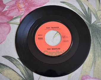 Vintage 1976, THE BEATLES, We Can Work it Out / Day Tripper Capitol 5555 Rock and Roll, The Beatles 1960's Single 45 rpm