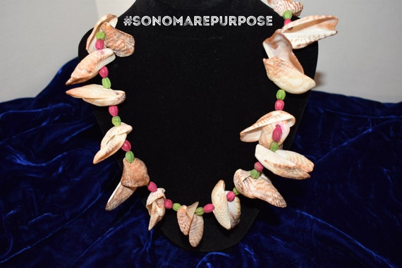 Vintage Polynesian White Brown Sea Shell Necklace