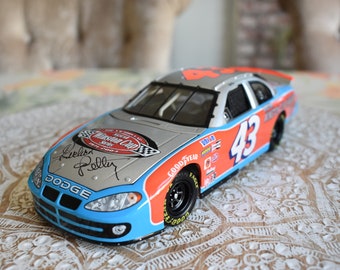 Autographed-Signed Richard Petty Action Die Cast 2003 The Victory Lap Richard Petty #43 Intrepid, King of NASCAR, nascar racing, Winston Cup