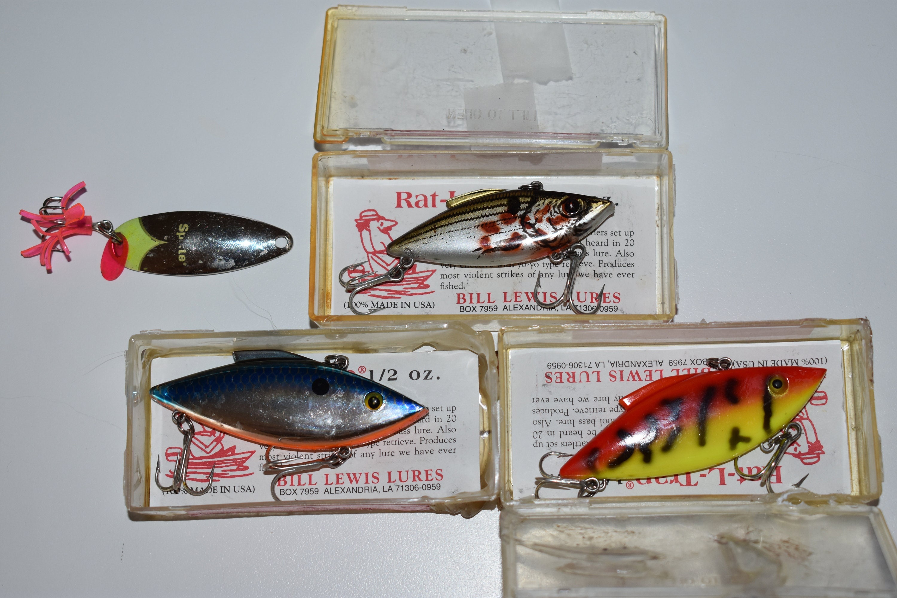 Lot of 4 Vintage Bill Lewis Rat-l-trap 1/2oz and 1/4oz and Johnsons Sprite  Crankbait Fishing Lures, Vintage Rattle Fishing Lures, Fishing 