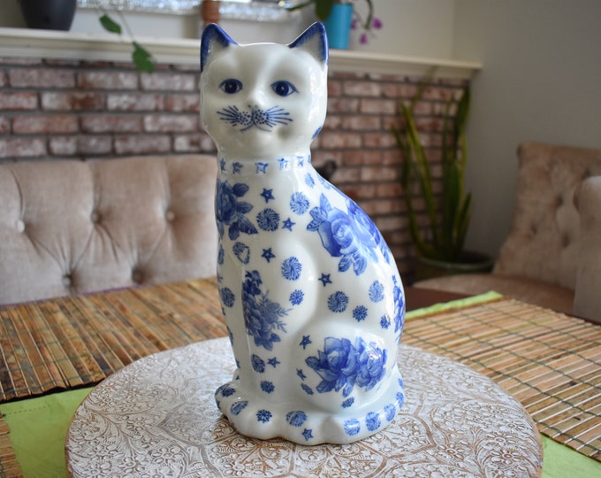 Featured listing image: Vintage Delft Blue Style Ceramic Unbranded Cat/Kitten Floral/Flower Design Figurine, Mid century Modern Collectible Figurines,Cat Decoration