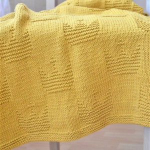 Easy Knit Baby Blanket PATTERN only in ENGLISH , written instructions with diagram.