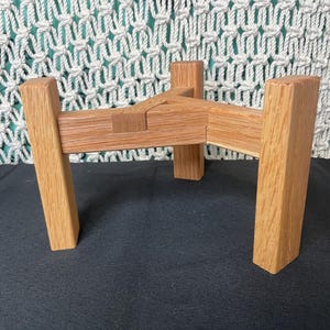 Soporte de madera para plantas