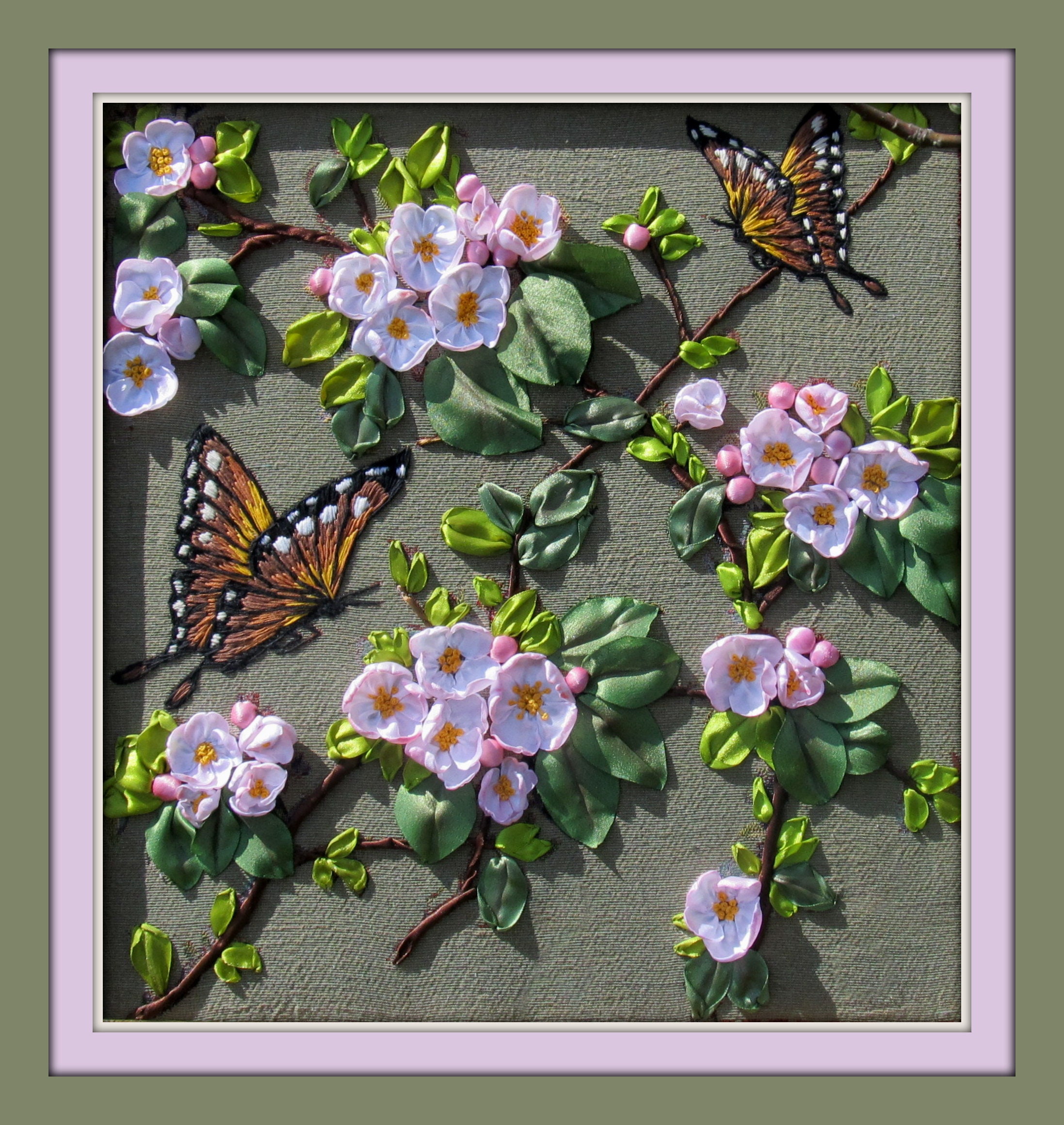 刺繍入りリンゴの花のタペストリー、蝶の春の壁アート（56 x 54 cm