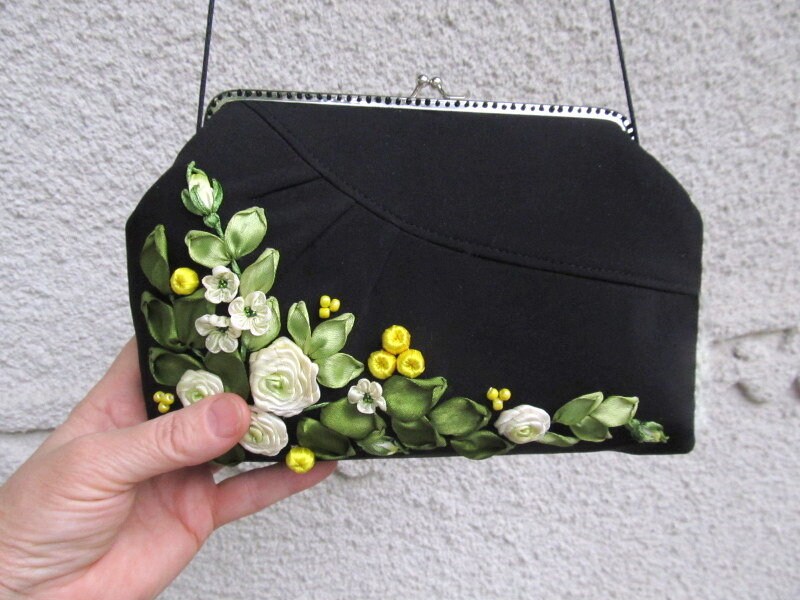 To Order. Kiss Lock Black Purse, Embroidered Evening Bag, Small Black ...