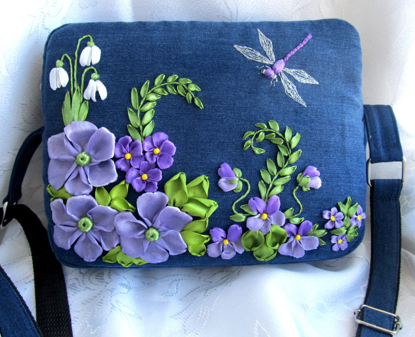 絶対的な信頼 To Order. Embroidered Recycled Jeans Bag, Crossbody トートバッグ