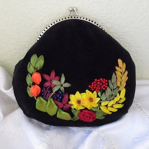 Ordenar. Bolso de noche negro terciopelo, bolso diseño otoño, bolso de noche bordado, clutch pequeño terciopelo, bolso terciopelo otoño, bolso negro pequeño