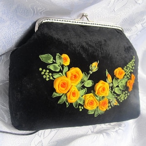 Bolso de noche negro de terciopelo, bolso de terciopelo con cierre de beso, bolso de noche bordado, pequeño clutch de terciopelo, bolso de terciopelo floral, bolso negro pequeño