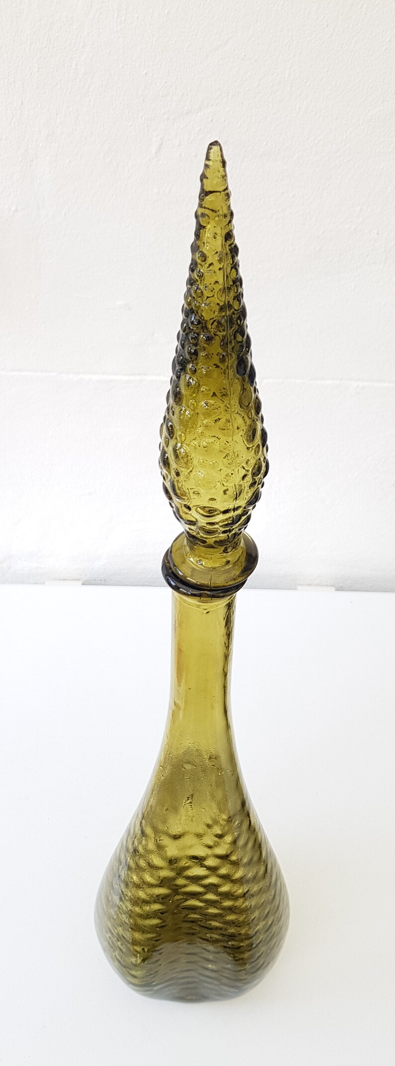 Vintage sällsynt italiensk 22,5" Empoli Genie-flaska olivgrön glaskaraff med nyp, quiltad design och hobnailpropp bild 9
