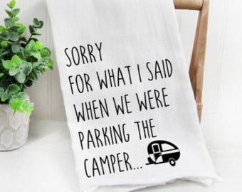 Cadeau de serviette de camping, cuisine de camping, décor de camping-car, cadeaux de camping-car, cadeaux de camp pour elle, décorations de camping, cadeau de camping drôle, cadeaux pour les campeurs