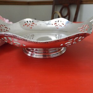Antique of 30s Argyle England Silver Plated candy bowl, jewelry holder or for anything you can imagine. Polished, triple plate Gift idea