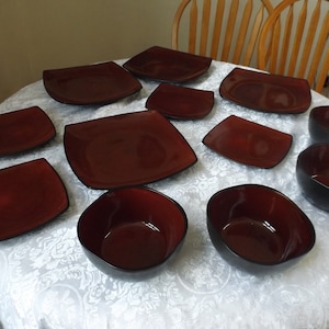 Gibson Elite microwave dishwasher safe dinner set of 16 Pc. + 2 mags free. Total 18 New old stock. Gift idea Rectangular plates and bowls