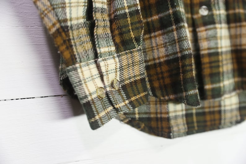 Medium Vintage 1970/'s Mike/'s Place Brown /& Yellow Flannel Button Down Shirt