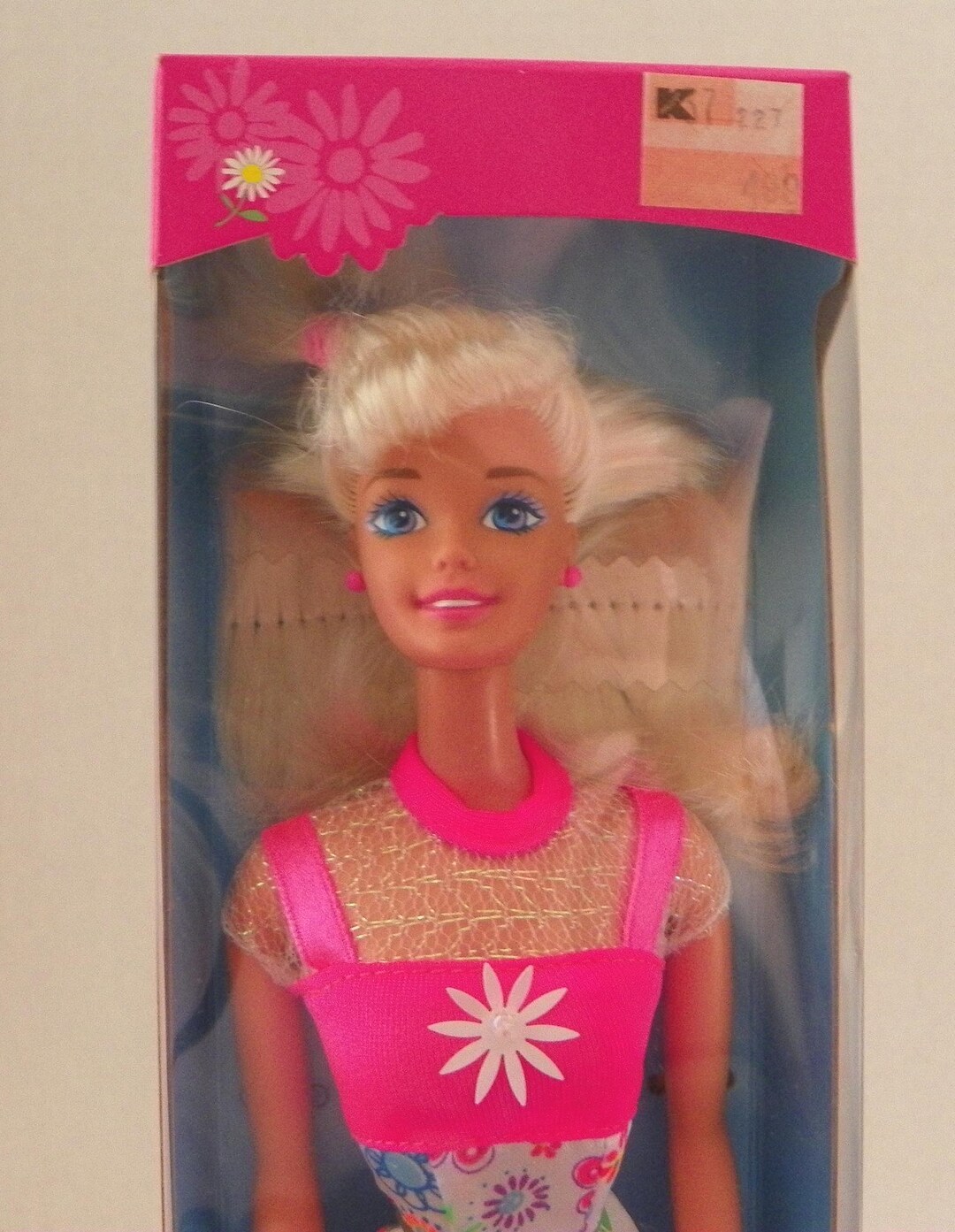 ヴィンテージBarbie 1996 Flower Fun #16065 Barbie NRFB , Vintage Mattel Fashion Doll