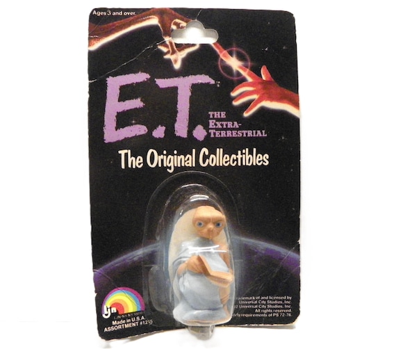 Vintage E.T. Miniature PVC Figure New , E T in Blanket Cake Topper