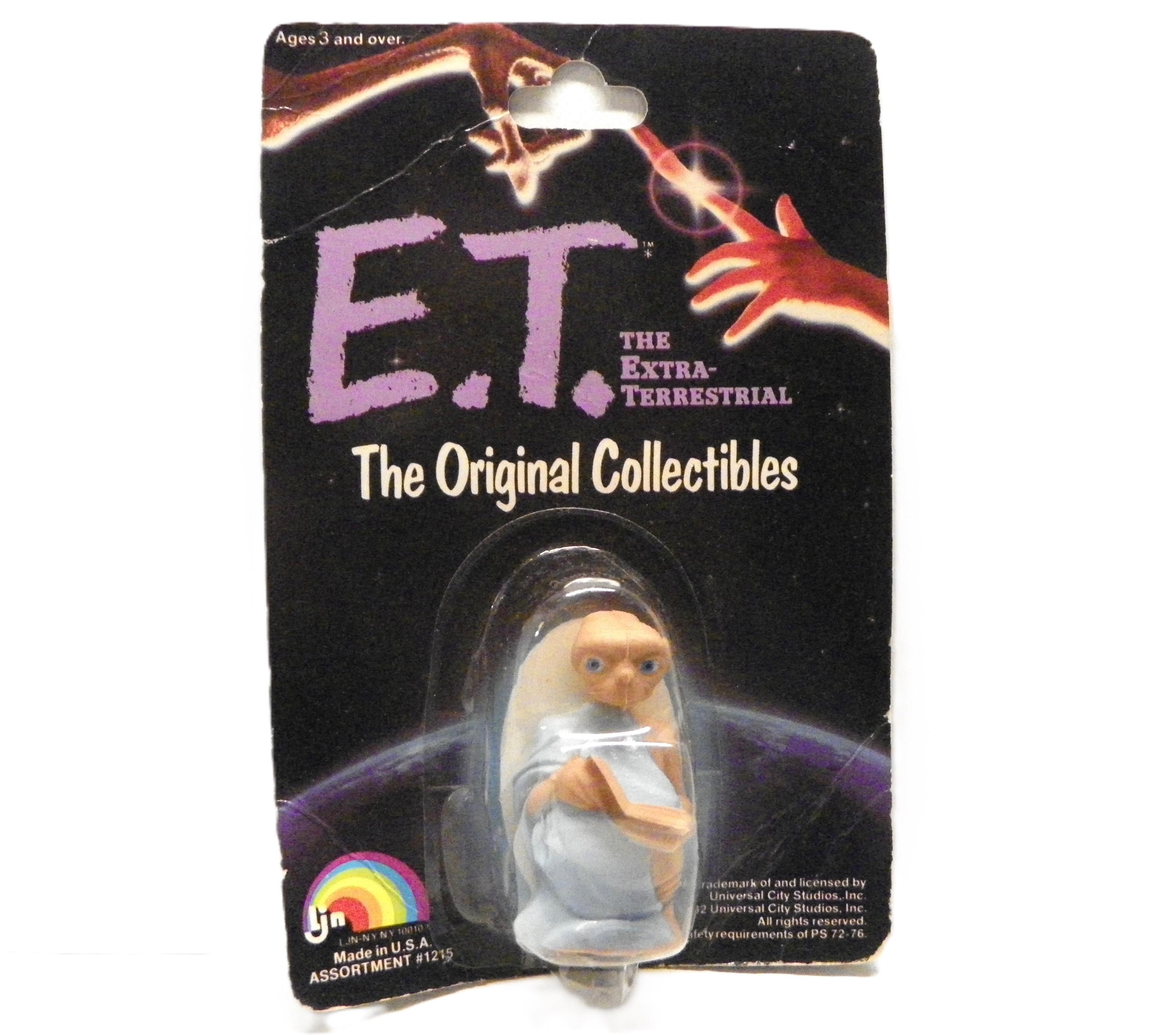 Vintage E.T. Miniature PVC Figure New , E T in Blanket Cake Topper